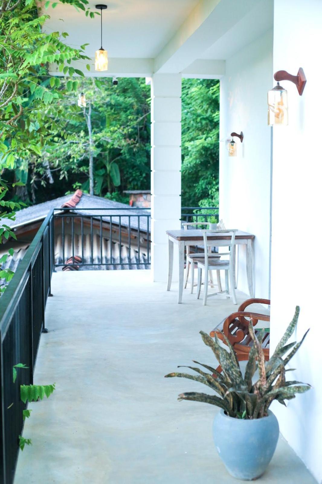 Mountain Relax Inn 웰리가마 외부 사진
